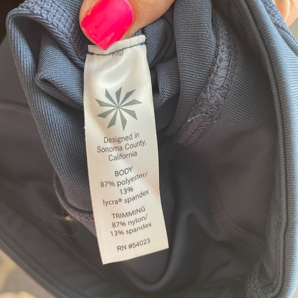 Athleta Mesh Sonar Capri Iron Blue Athletic Crop - Picture 9 of 9